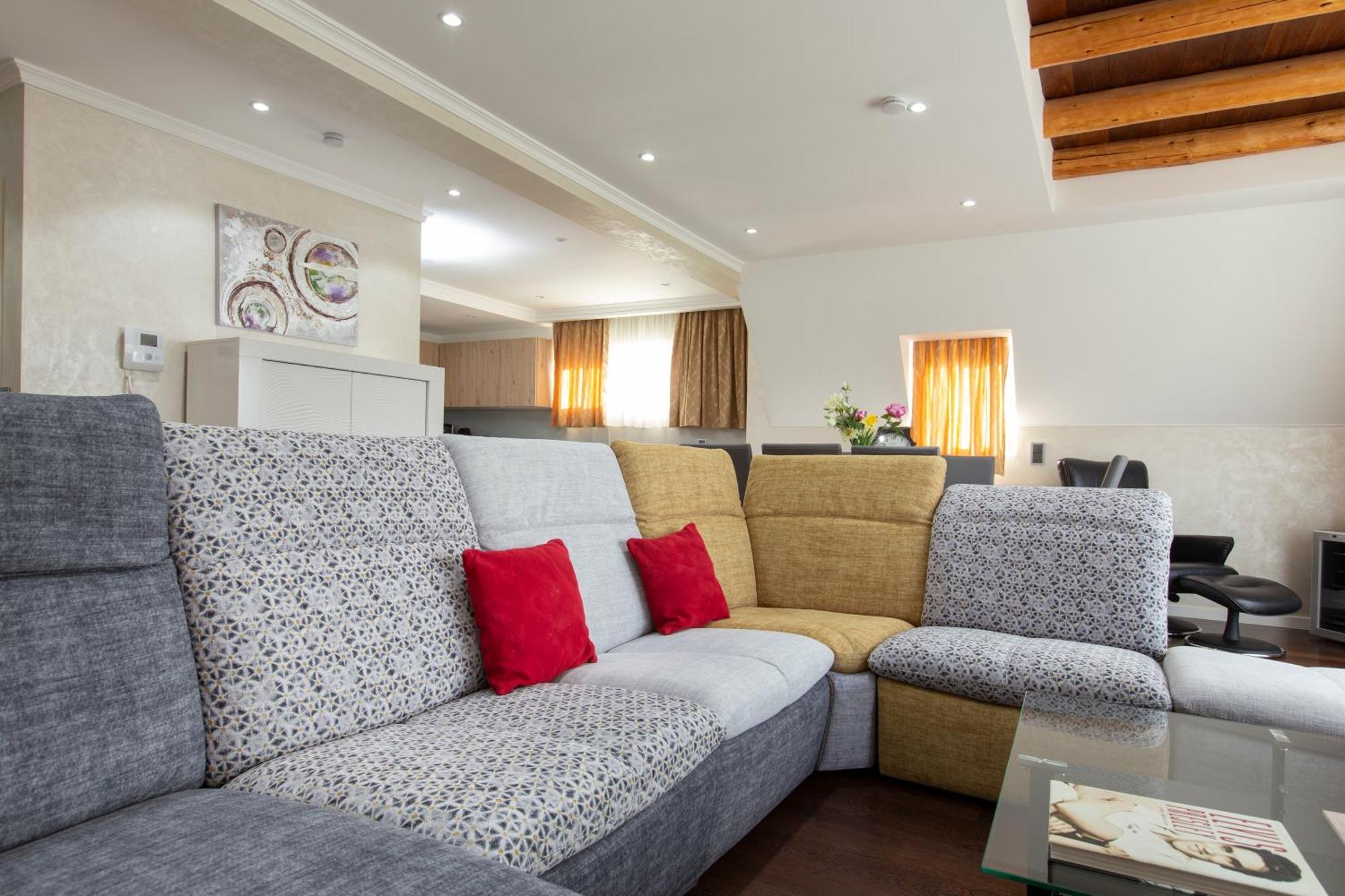 The Queen Luxury Apartments - Villa Vinicia Luxembourg Eksteriør bilde